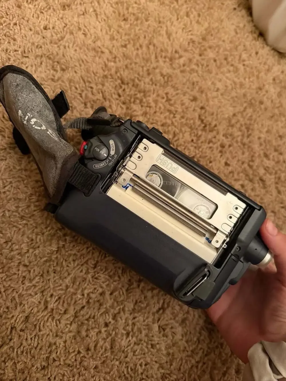 Sony Handycam Digital8 DCR-TRV140 Camcorder with SteadyShot
